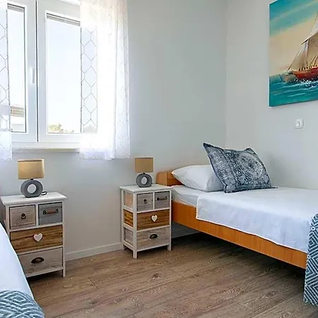 Sunny Island 3* Trogir